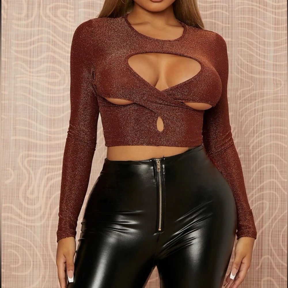 Rust brown cutout glitter crop😍. *NWT*